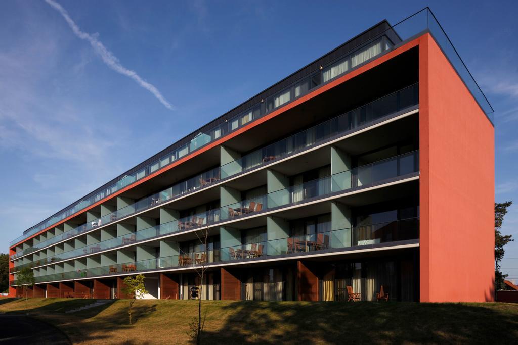 Bl Bavaria Yachtclub & Apartments Balatonlelle Rum bild