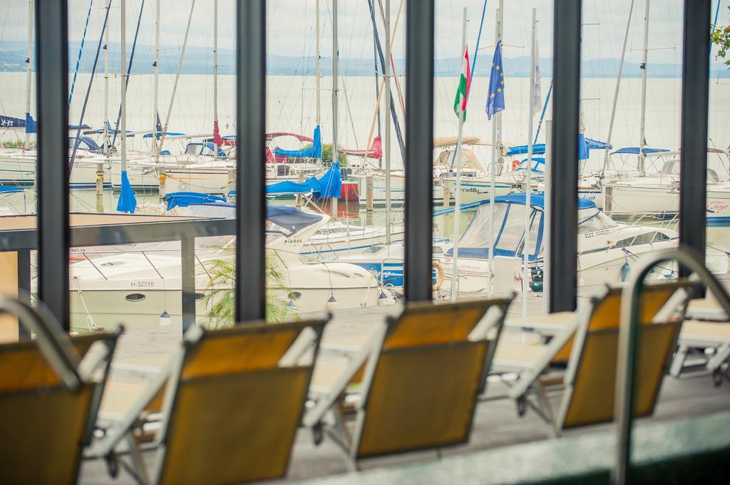 Bl Bavaria Yachtclub & Apartments Balatonlelle Exteriör bild