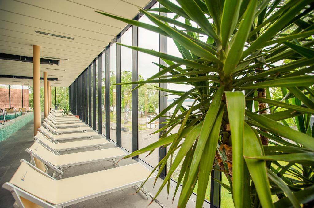 Bl Bavaria Yachtclub & Apartments Balatonlelle Exteriör bild