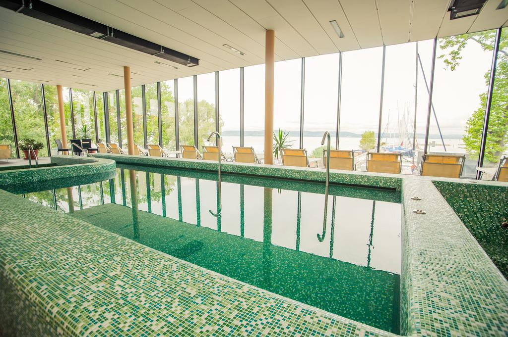 Bl Bavaria Yachtclub & Apartments Balatonlelle Exteriör bild